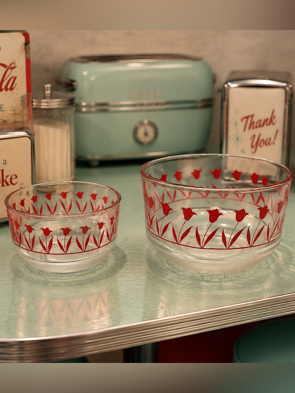 ❤️‍🔥Final sale price❤️‍🔥 
Glass Bowls – Red Floral Pattern – Set of 2